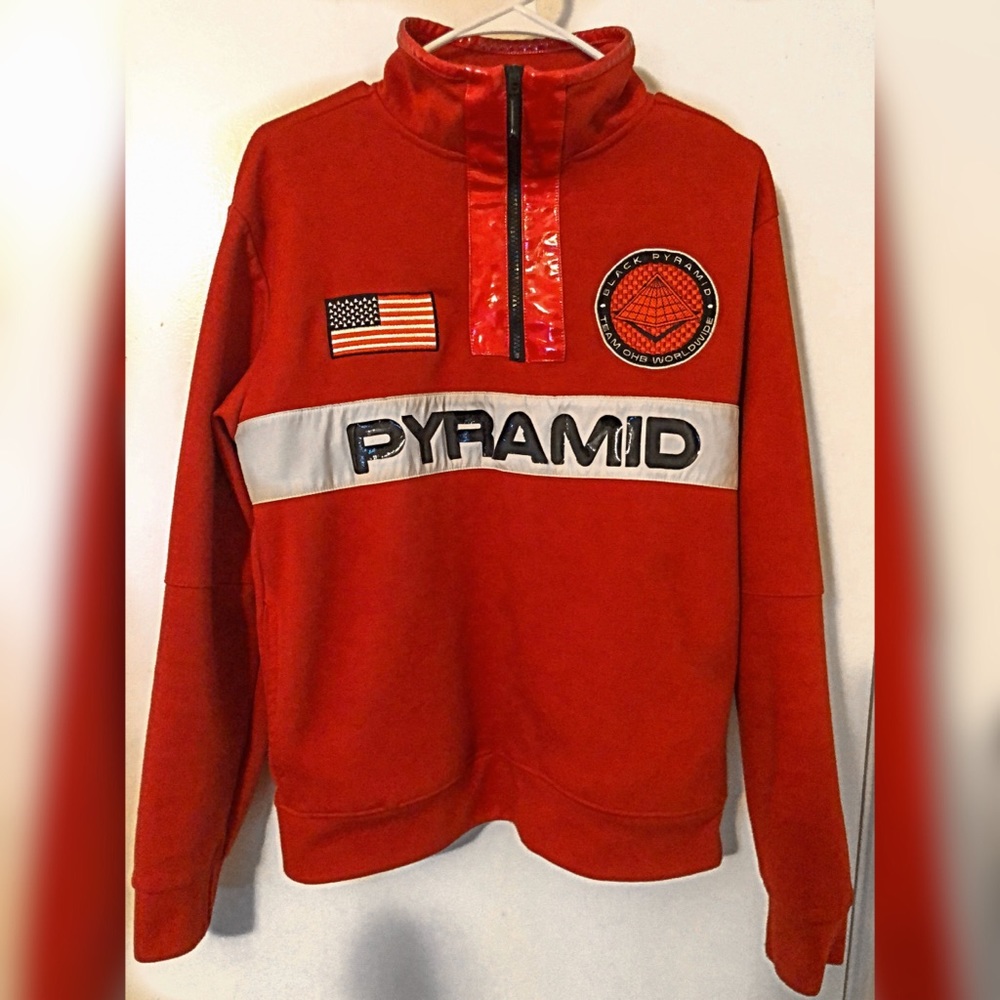 Black Pyramid Half Zip Pullover.